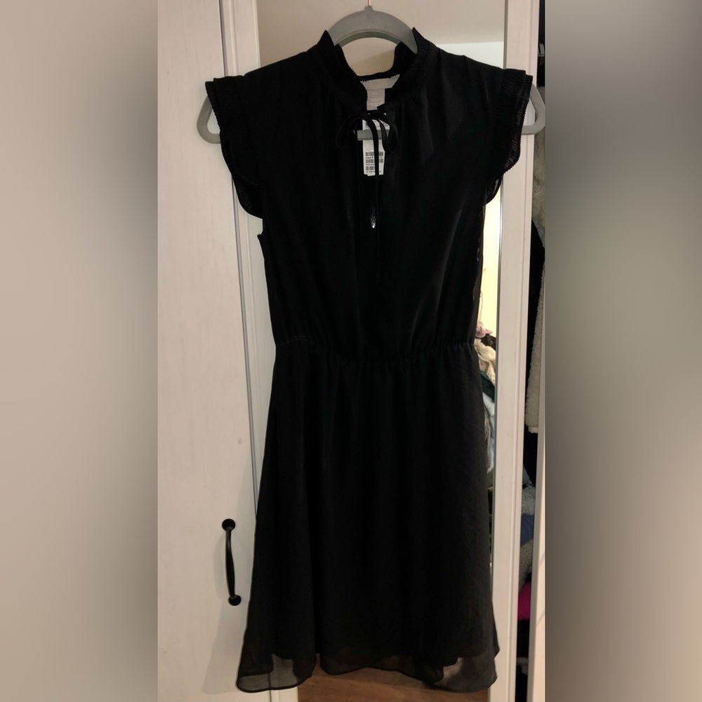 NWT H&M Black High Tie Neck Dress With Ruffle & Stunning Details - Size 0 - Picture 3 of 15